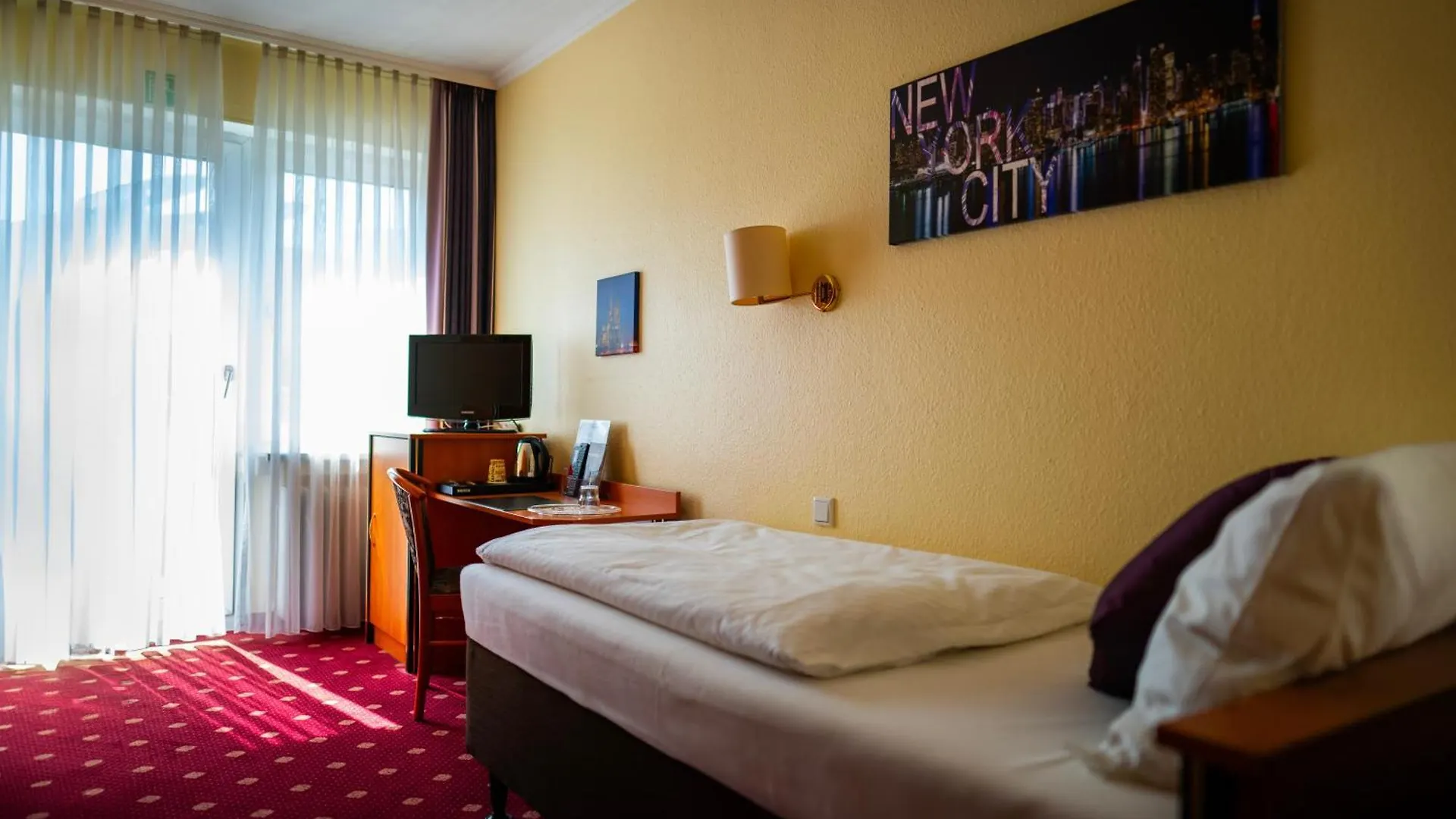 Hotel Boulevard Colonia 3*,